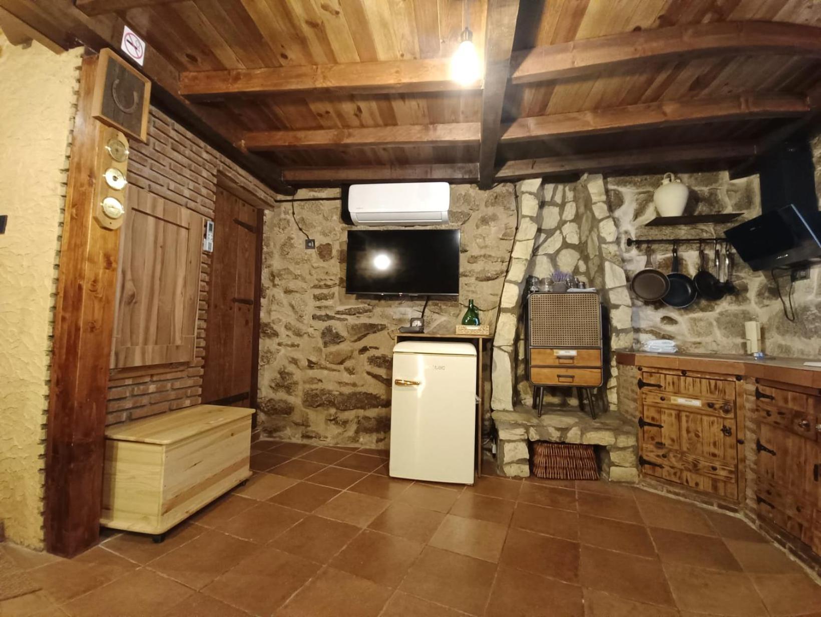 La Casita De Piedra *
